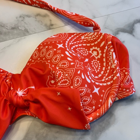 Wildfox Swim Bikini Top Bandana Print - Picture 3 of 8